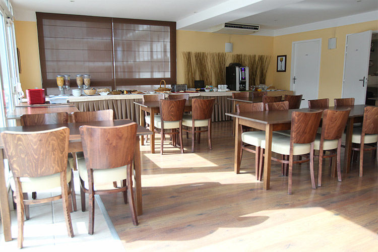 瓦坎斯奥勒 - 城堡庄园 - 拉罗谢尔/雷岛公寓式酒店 拉古德 餐厅 照片